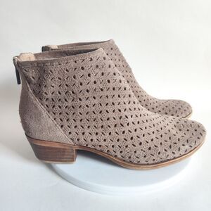 Lucky Brand Beryn Boho Greige Perforated Block Heel Ankle Boots Zip Size 6 / 36